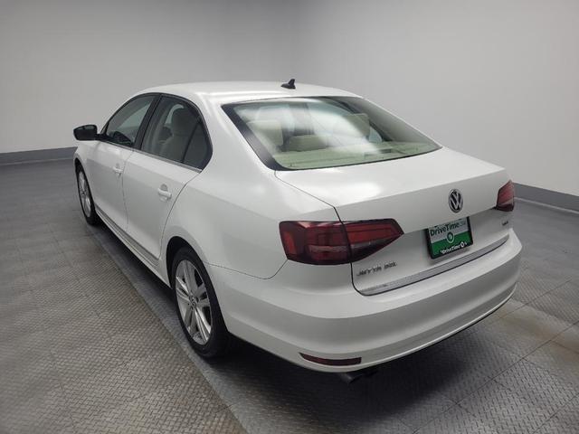 Photo of 2017 White Volkswagen Jetta