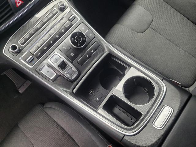 Photo of 2023 Shimmering Silver Hyundai SANTA FE