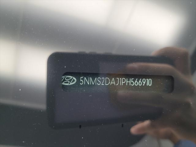 Photo of 2023 Shimmering Silver Hyundai SANTA FE