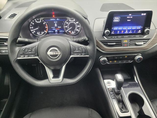 Photo of 2024 Gun Metallic Nissan Altima