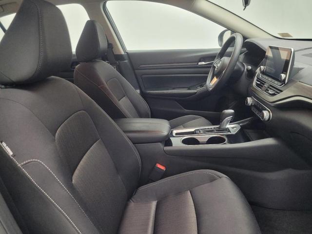 Photo of 2024 Gun Metallic Nissan Altima