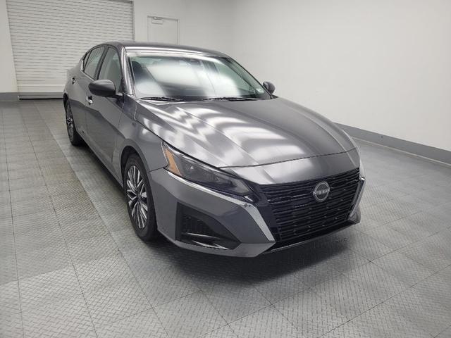 Photo of 2024 Gun Metallic Nissan Altima