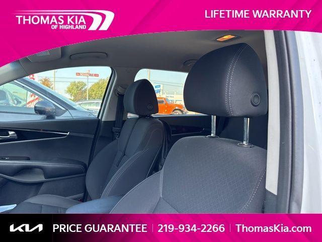Photo of 2019 Snow White Pearl Kia Sorento