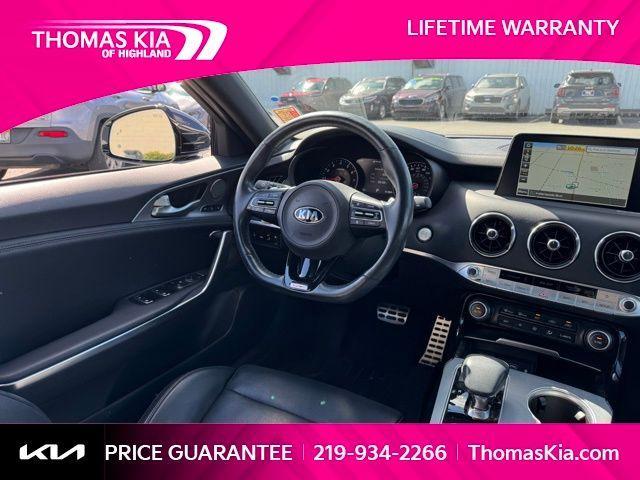 Photo of 2019 Snow White Pearl Kia Stinger