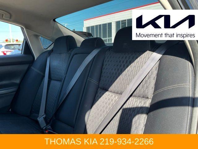 Photo of 2016 Black Nissan Altima
