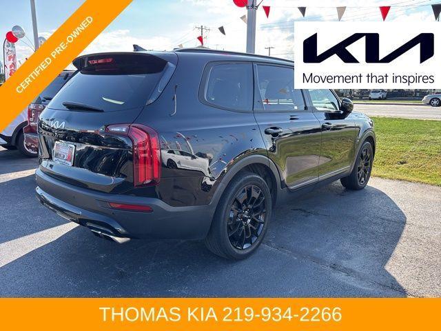 Photo of 2022 Black Kia Telluride