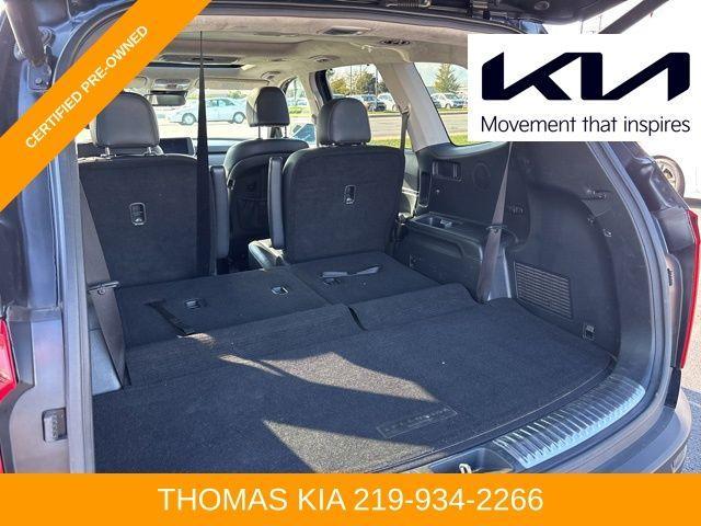 Photo of 2022 Black Kia Telluride
