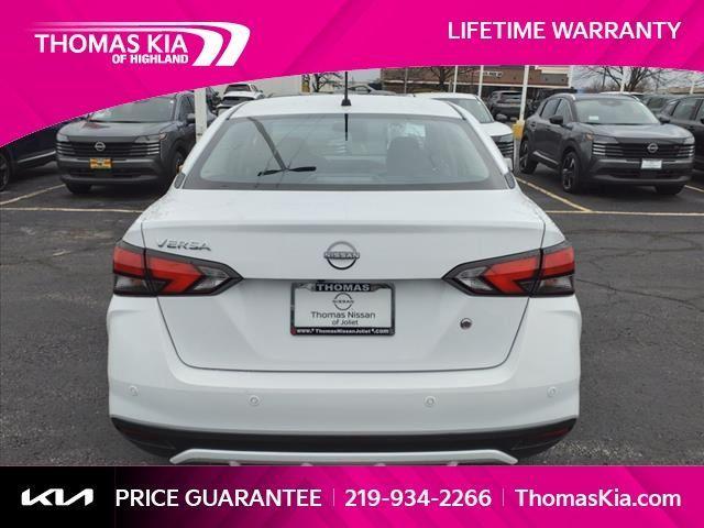 Photo of 2025 Cloud White Nissan Versa