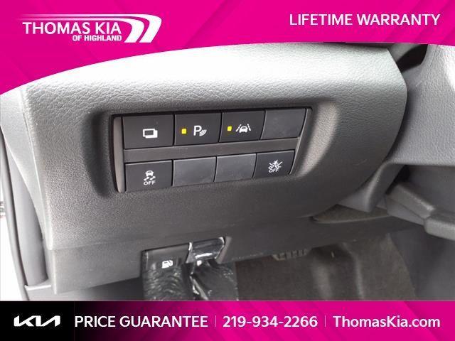 Photo of 2025 Cloud White Nissan Versa