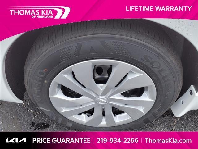 Photo of 2025 Cloud White Nissan Versa