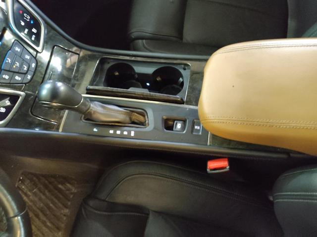 Photo of 2015 White Buick LaCrosse