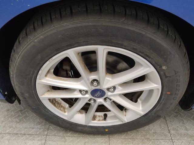 Photo of 2018 Lightning Blue Metallic Ford Focus
