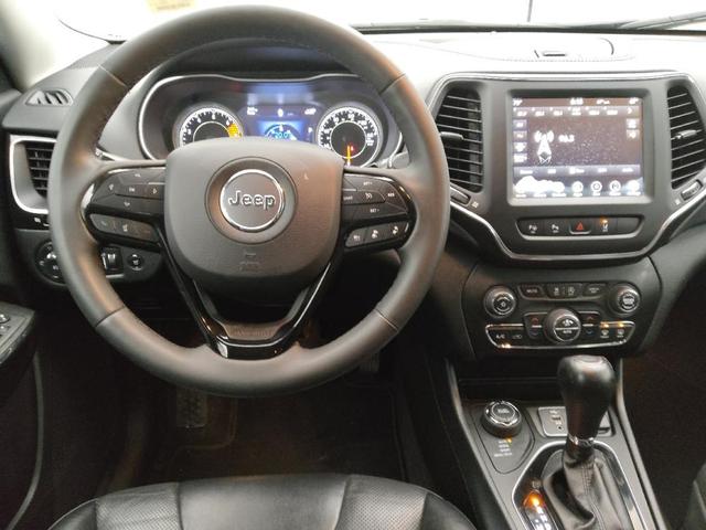 Photo of 2023 Bright White Clearcoat Jeep Cherokee