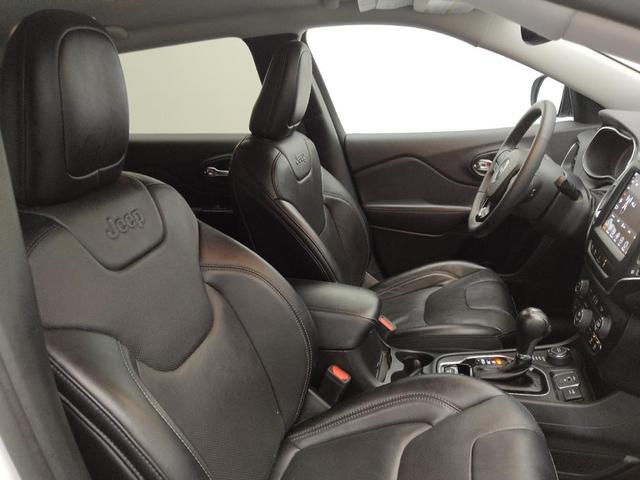Photo of 2023 Bright White Clearcoat Jeep Cherokee