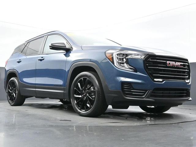Photo of 2024 Downpour Metallic GMC Terrain