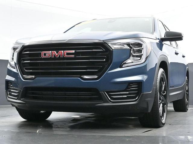 Photo of 2024 Downpour Metallic GMC Terrain