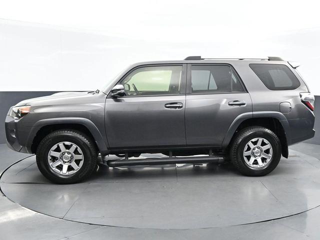 Photo of 2014 Magnetic Gray Metallic Toyota 4Runner