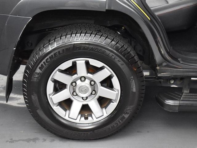 Photo of 2014 Magnetic Gray Metallic Toyota 4Runner