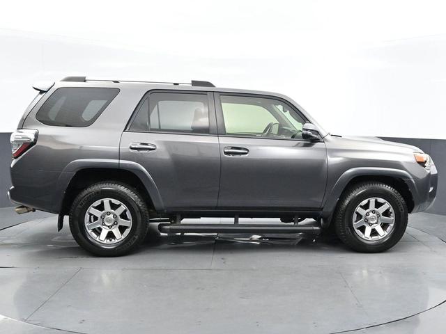 Photo of 2014 Magnetic Gray Metallic Toyota 4Runner