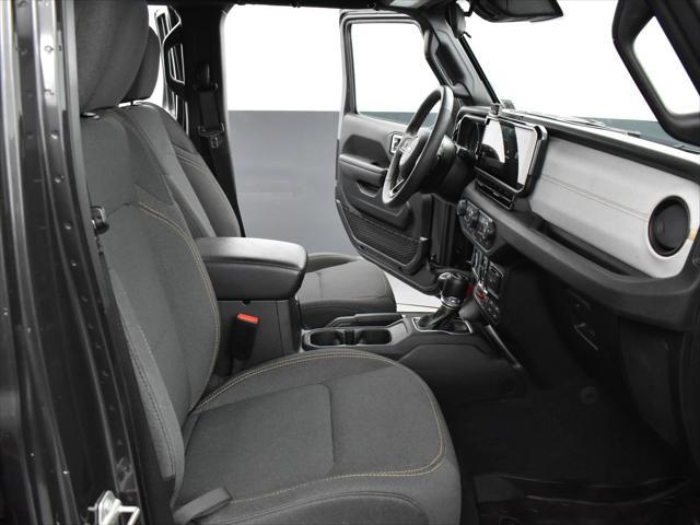 Photo of 2024 Granite Crystal Metallic Clearcoat Jeep Wrangler