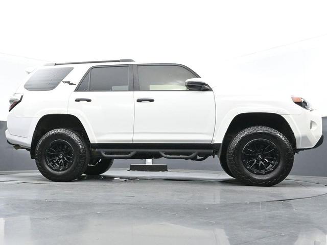 Photo of 2022 White Toyota 4Runner