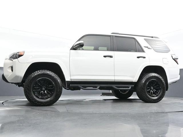 Photo of 2022 White Toyota 4Runner