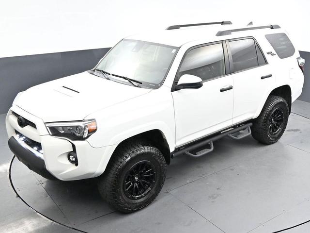 Photo of 2022 White Toyota 4Runner
