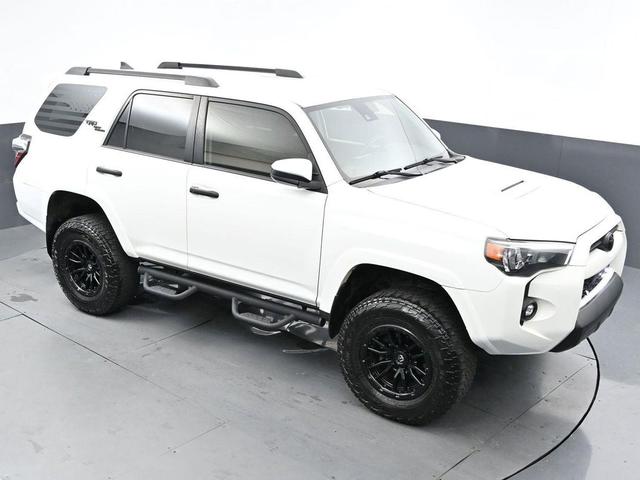 Photo of 2022 White Toyota 4Runner