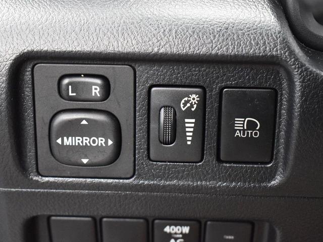 Photo of 2022 White Toyota 4Runner