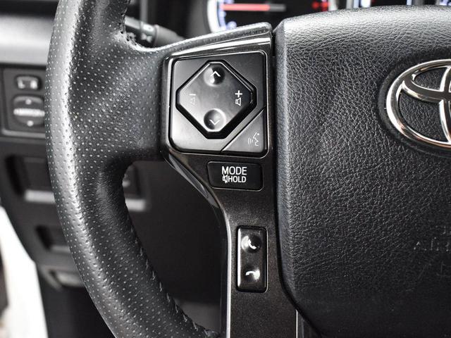 Photo of 2022 White Toyota 4Runner