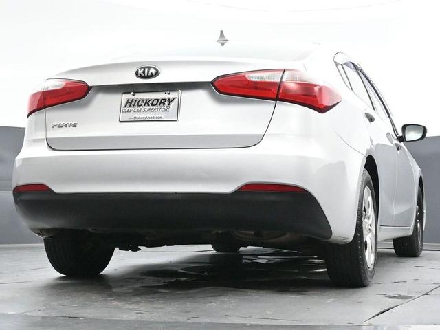 Photo of 2016 Silky Silver Kia Forte