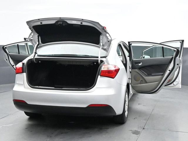 Photo of 2016 Silky Silver Kia Forte