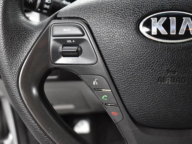 Photo of 2016 Silky Silver Kia Forte