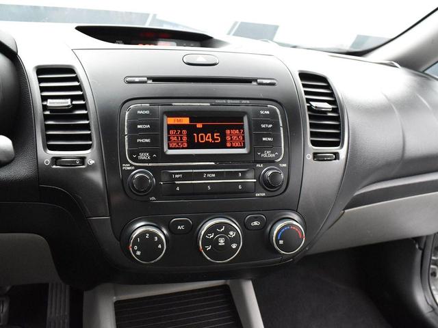 Photo of 2016 Silky Silver Kia Forte