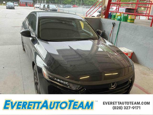 Photo of 2018 Crystal Black Pearl Honda Accord
