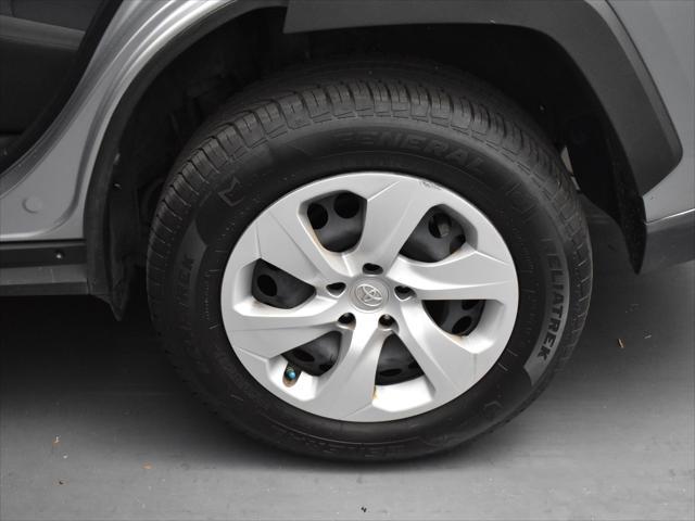 Photo of 2020 Silver Sky Metallic Toyota RAV4