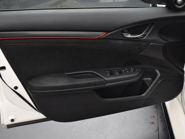 Photo of 2021 Championship White Honda Civic Type R