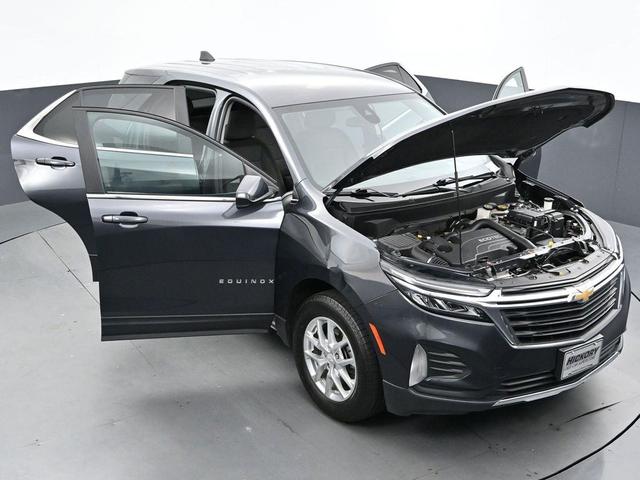Photo of 2022 Iron Gray Metallic Chevrolet Equinox