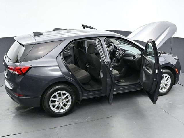 Photo of 2022 Iron Gray Metallic Chevrolet Equinox