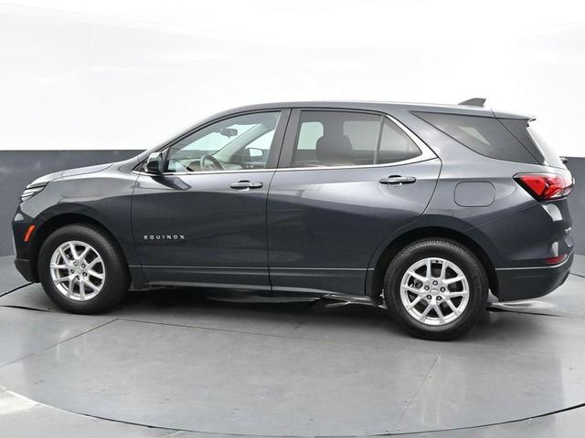 Photo of 2022 Iron Gray Metallic Chevrolet Equinox