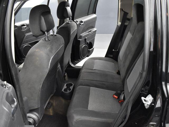 Photo of 2016 Black Clearcoat Jeep Patriot