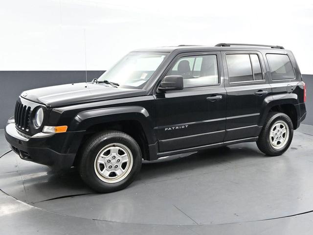 Photo of 2016 Black Clearcoat Jeep Patriot