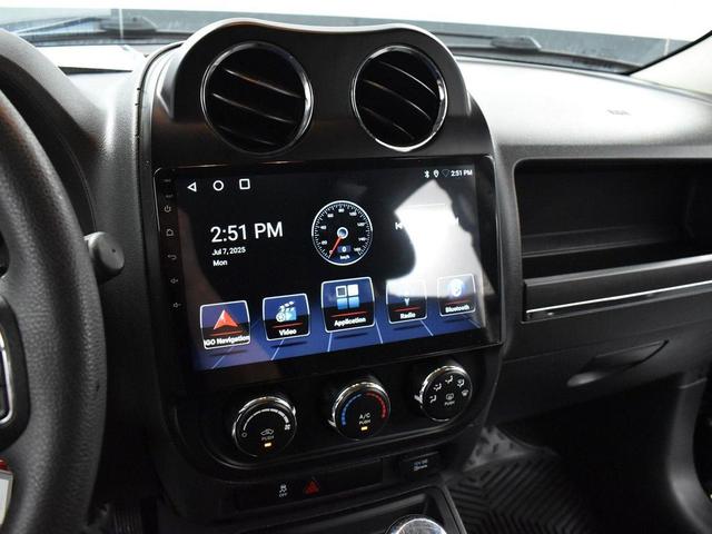 Photo of 2016 Black Clearcoat Jeep Patriot