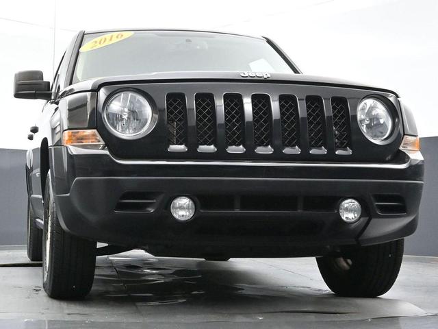 Photo of 2016 Black Clearcoat Jeep Patriot