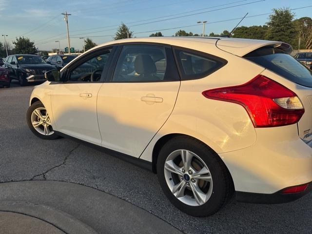 Photo of 2014 Oxford White Ford Focus