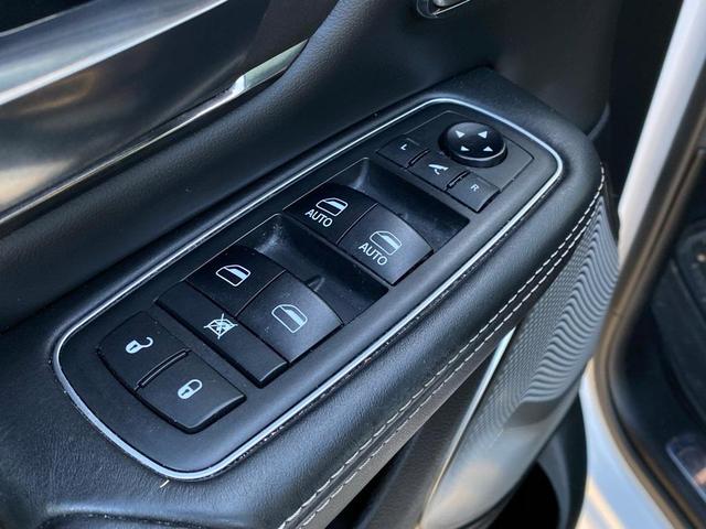 Photo of 2019 Ivory White RAM 1500