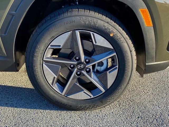 Photo of 2026 Green Hyundai TUCSON