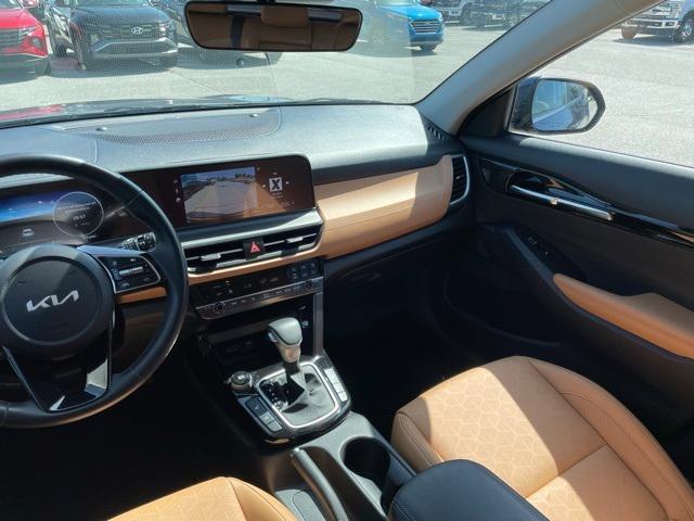 Photo of 2024 Dark Ocean Blue Kia Seltos