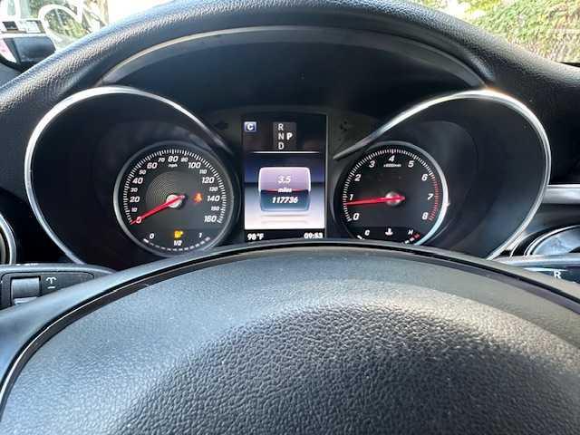 Photo of 2019 White Mercedes-Benz GLC 300