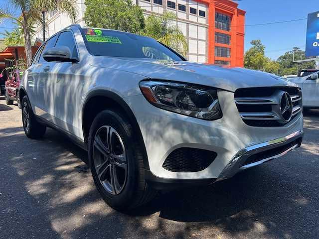 Photo of 2019 White Mercedes-Benz GLC 300